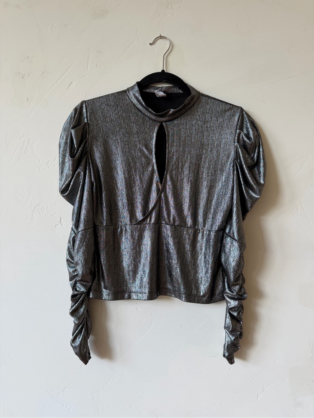 *rave ready* Shimmery Silver Ruched Puff-Sleeve Keyhole Long-Sleeve Top
